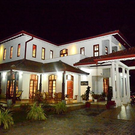 Robi Garden Villa Негомбо Экстерьер фото