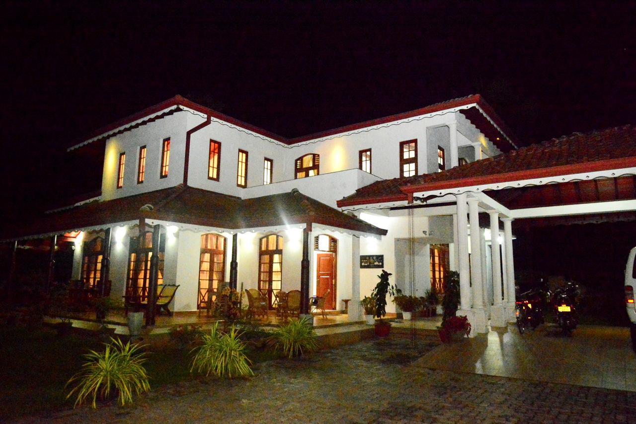 Robi Garden Villa Негомбо Экстерьер фото