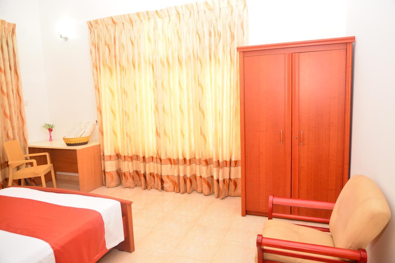 Robi Garden Villa Негомбо Экстерьер фото